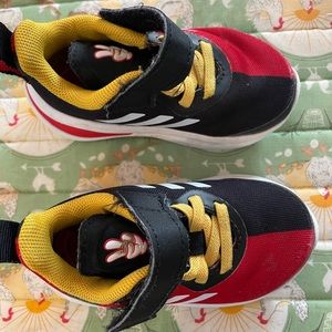 Mickey Mouse adidas tennis shoe